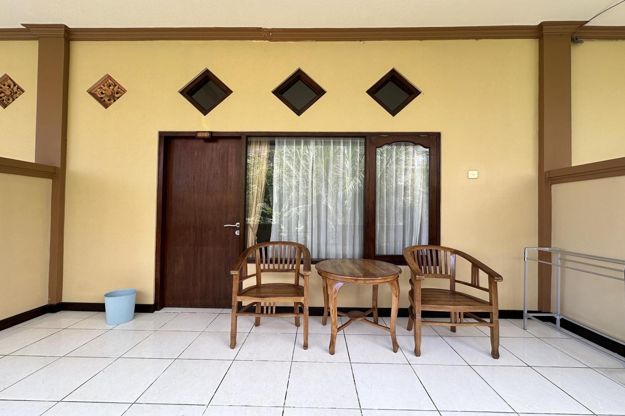 Taxa Raya Guest House Legian Eksteriør billede