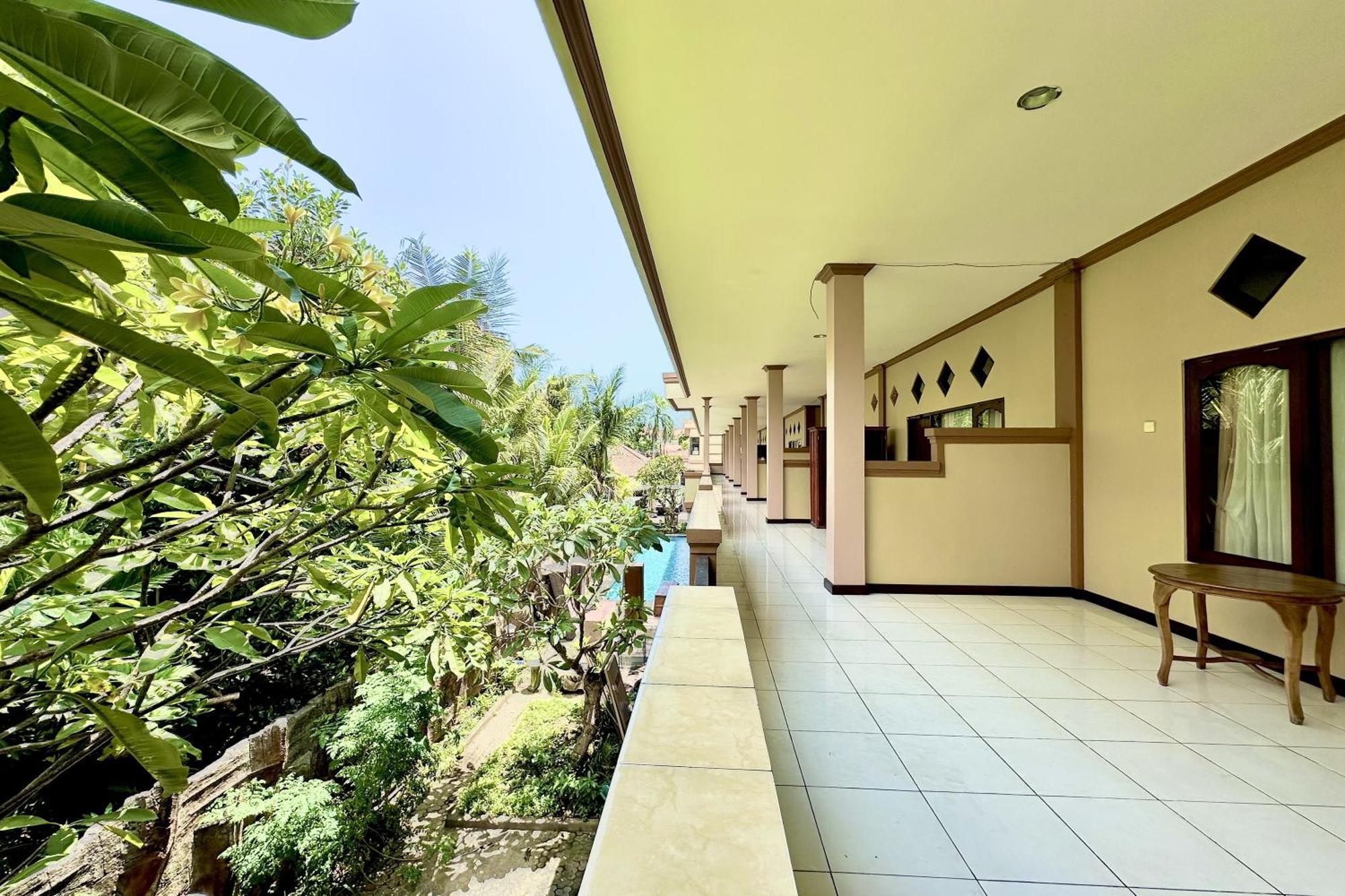 Taxa Raya Guest House Legian Eksteriør billede